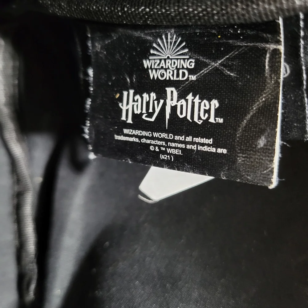 HARRY POTTER Hot Topic Bioworld Quidditch equipment navy gold backpack - flawed